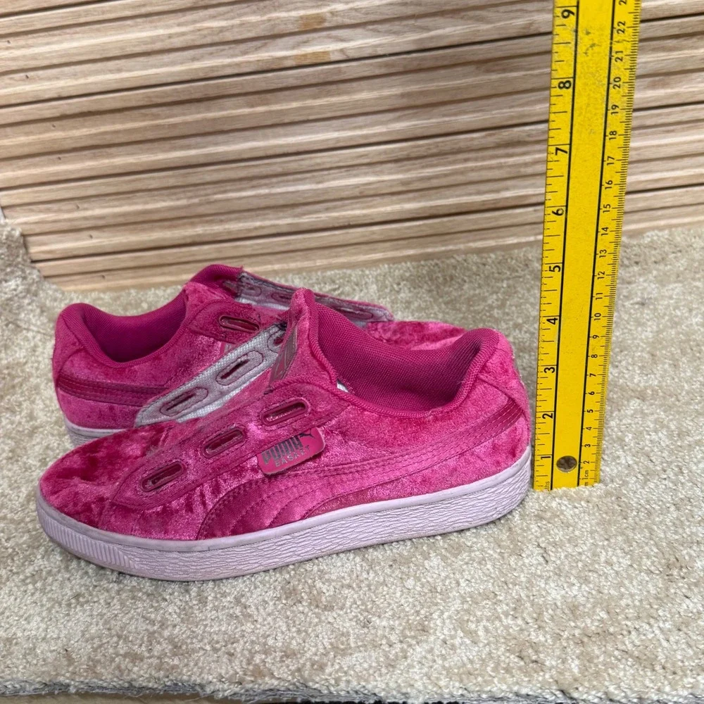 Kids Puma Velour‎ Low Top Sneakers Pink Size 4.5 US Velour Y2K Skater Shoes